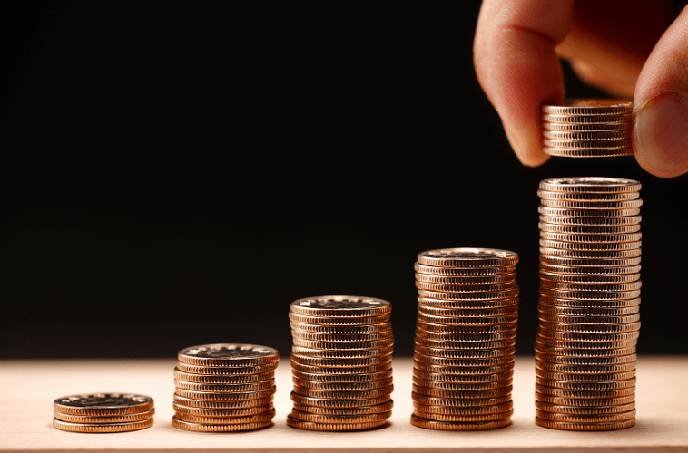 Canadian employers increase wages to attract more workers